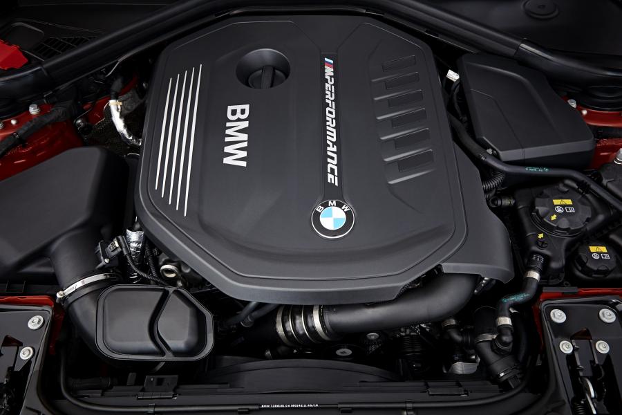 Моторный отсек BMW M240i xDrive Coupe 2017 года  (WW) (фото 33 из 116)